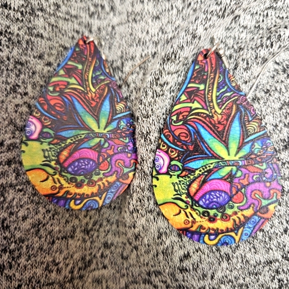 Wood Colorful Teardrop Earrings NWOT - Picture 1 of 4